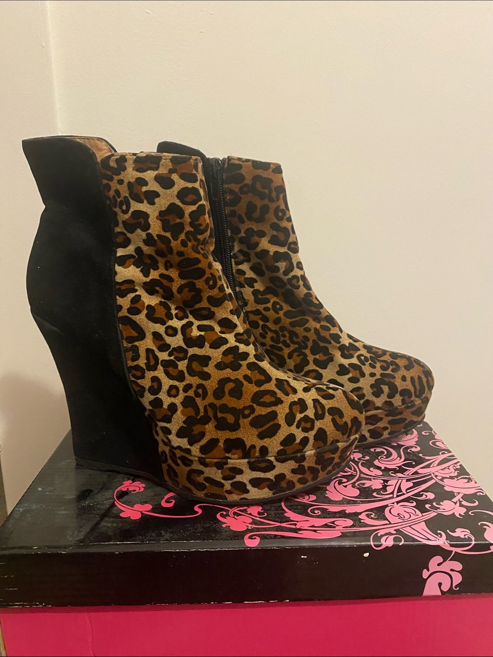 BAMBOO Leopard Print Platform Wedge Ankle Boots - Brown/Black